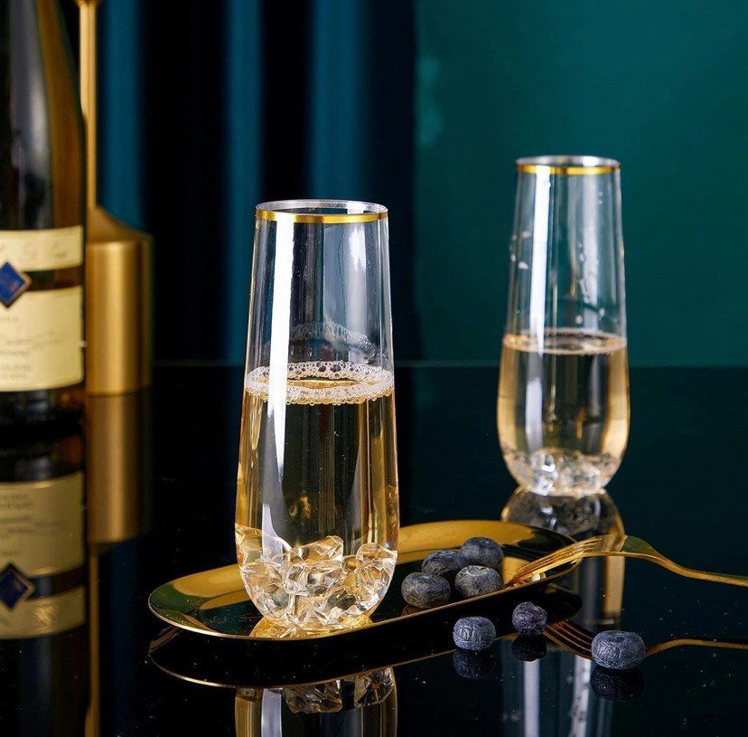N9R 36 copas de champán de plástico, 9 onzas, desechables con borde dorado, vasos de tostado con borde dorado, vasos de cóctel transparentes inastillables, ideales para fiestas, bodas, cumpleaños Gold Rim, Fancy Wine & Cocktail Cups, Shatterproof, BPA-Free, for Party, Wedding, Birthday, Bar, Bridal Shower & Toasting - Imagen 2